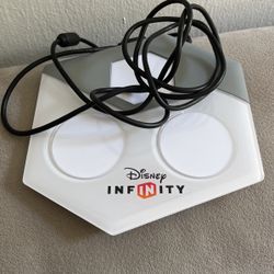 DISNEY INFINITY BASE FOR XBOX 360 ONLY