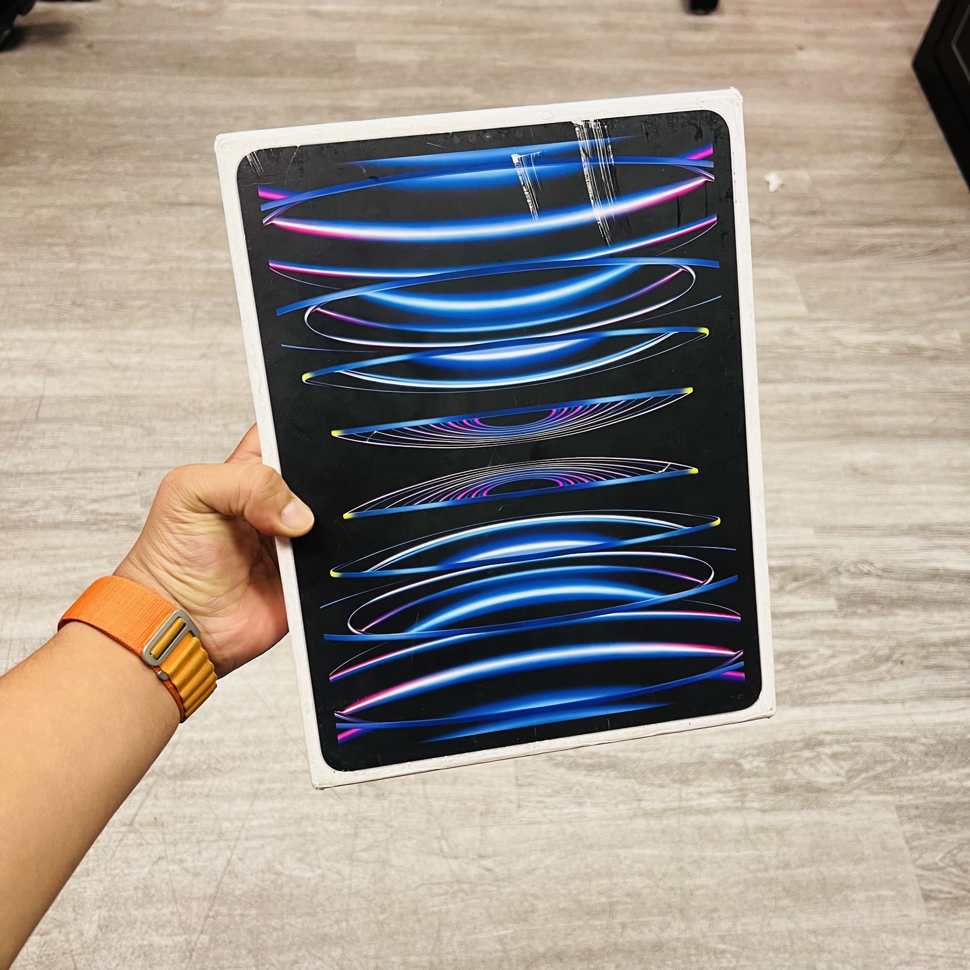 iPad Pro 12.9inch 6th Gen WiFi LTE 128GB