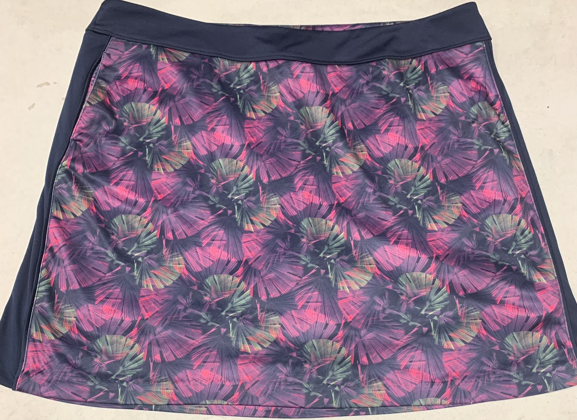 Women’s size XL polyester floral skirt skort with pockets - could be worn as swimsuit