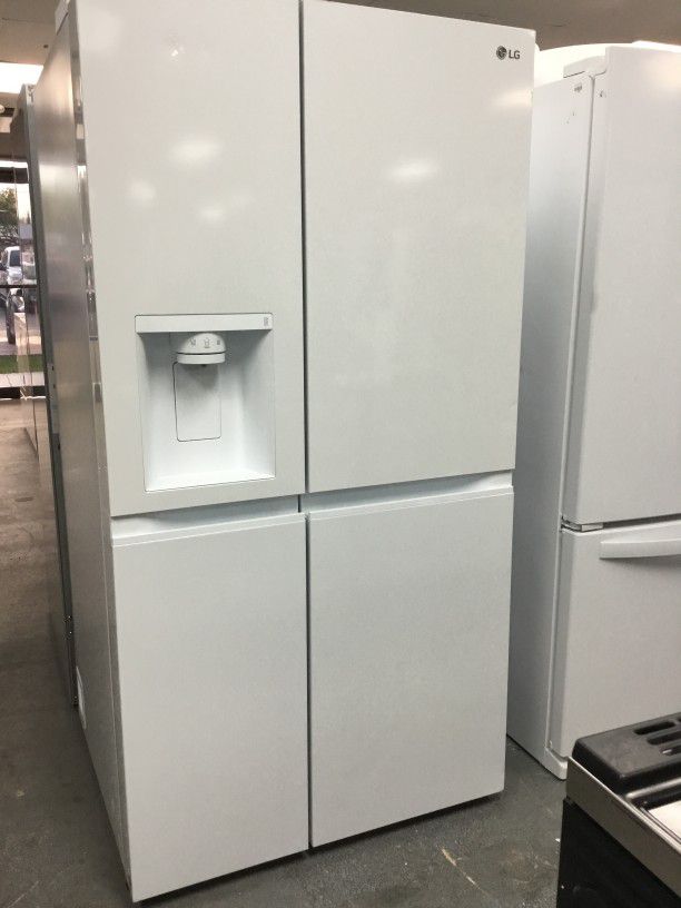 Lg Side-by-Side Refrigerator white Model LRSXS2706W