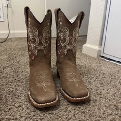 Women’s Cowgirl Boots 