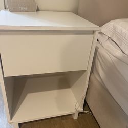 Nighstand 