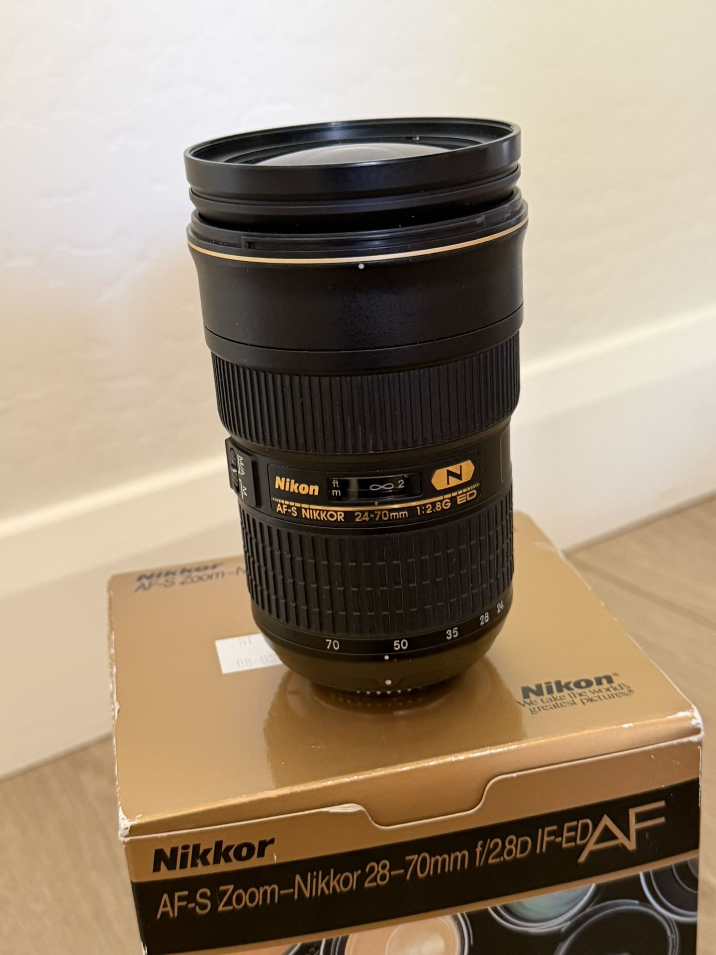 Nikon Nikkor 24-70 mm f/2.8 G ED Lens