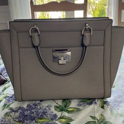 Michael Kors 13x10