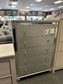 Chest 5 drawer