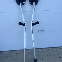 MOBILEGS ULTRA CRUTCHES 