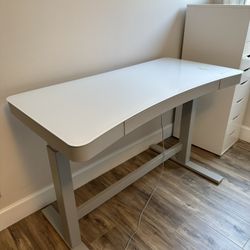 White height adjustable desk
