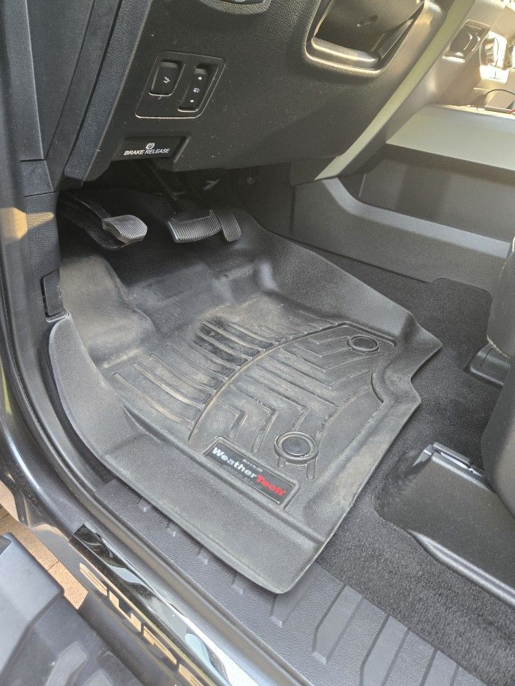 WeatherTech Floor Mat Set for Ford F-150/F-250/F-350