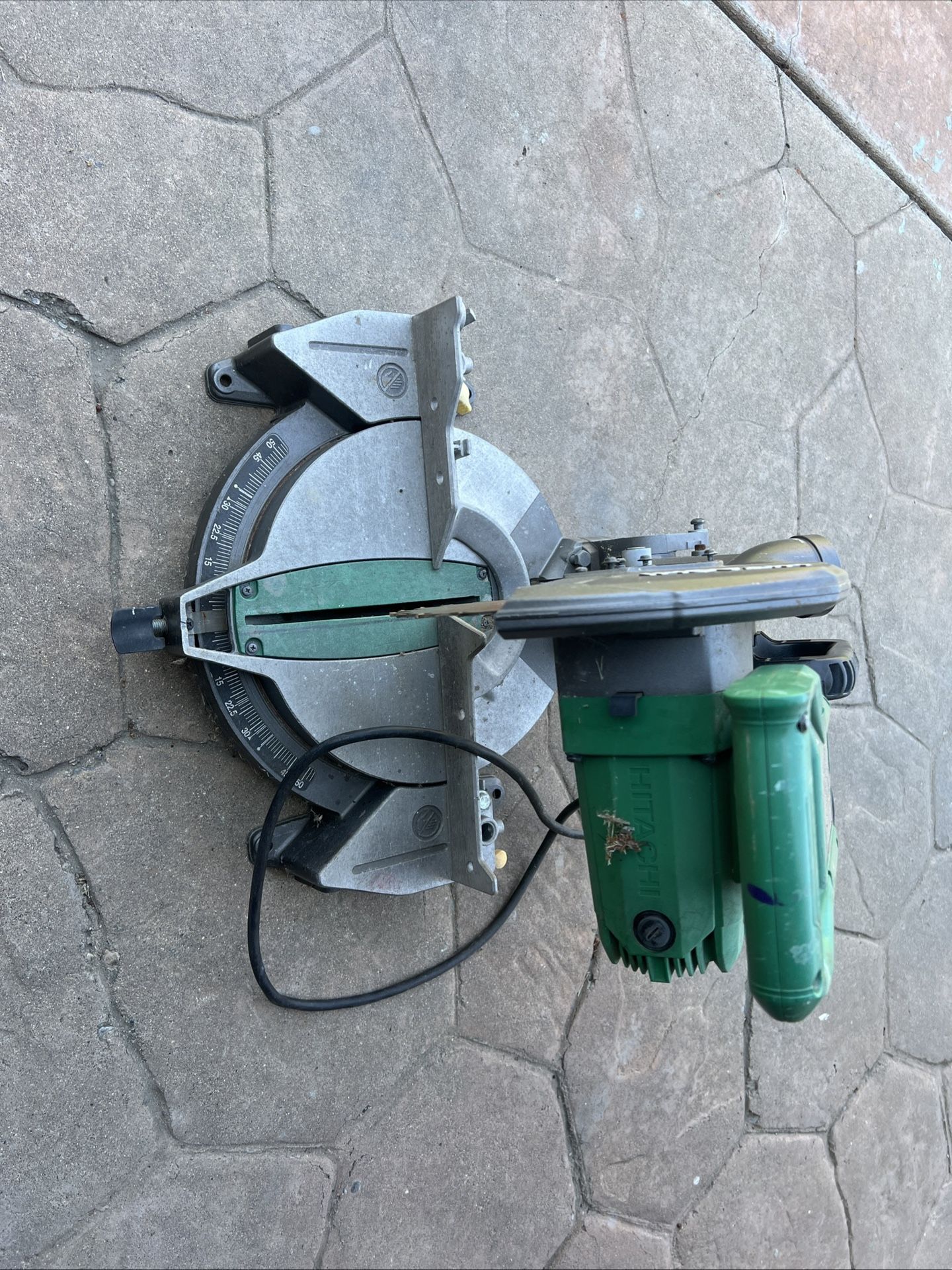 Metabo HPT C10FCG 10" Compound Miter Saw, 15-Amp Motor, Single Bevel, 0-52