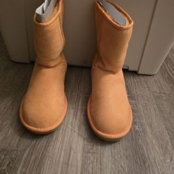  Women Short Light Orange  UGGS Boots 
