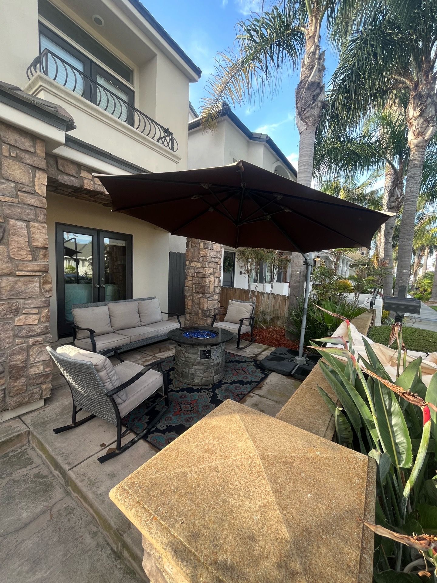 Complete patio furniture set for Sale in Huntington Beach, CA - OfferUp