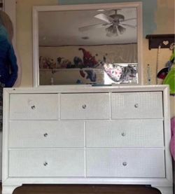 Queen bed