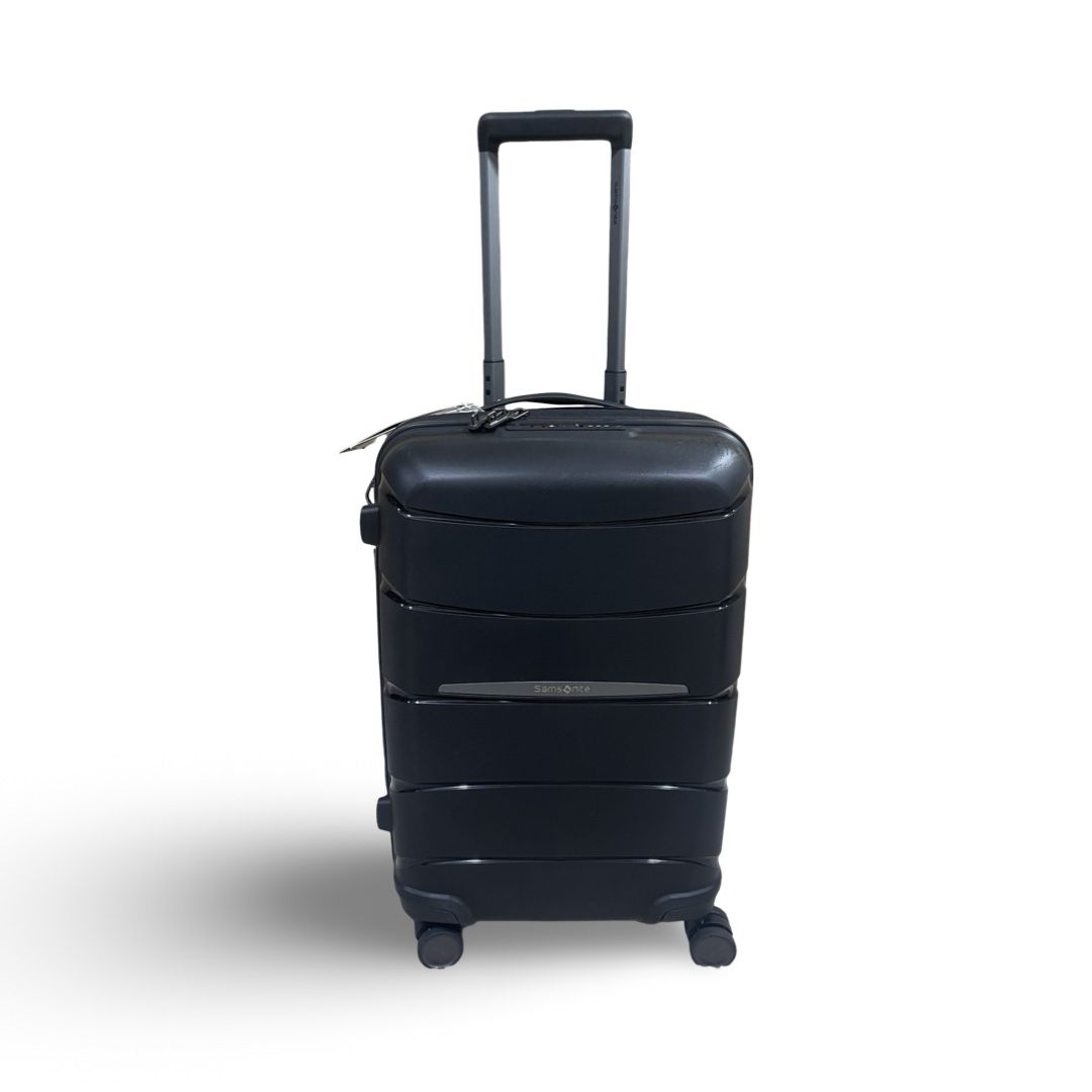 Samsonite Outline Pro 21" Hardside Carry-On Spinner Luggage – Black (USED)
