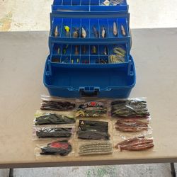 New Loaded Freshwater Tackle Box