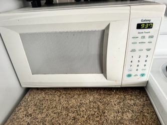 Galaxy Quick Touch White Microwave