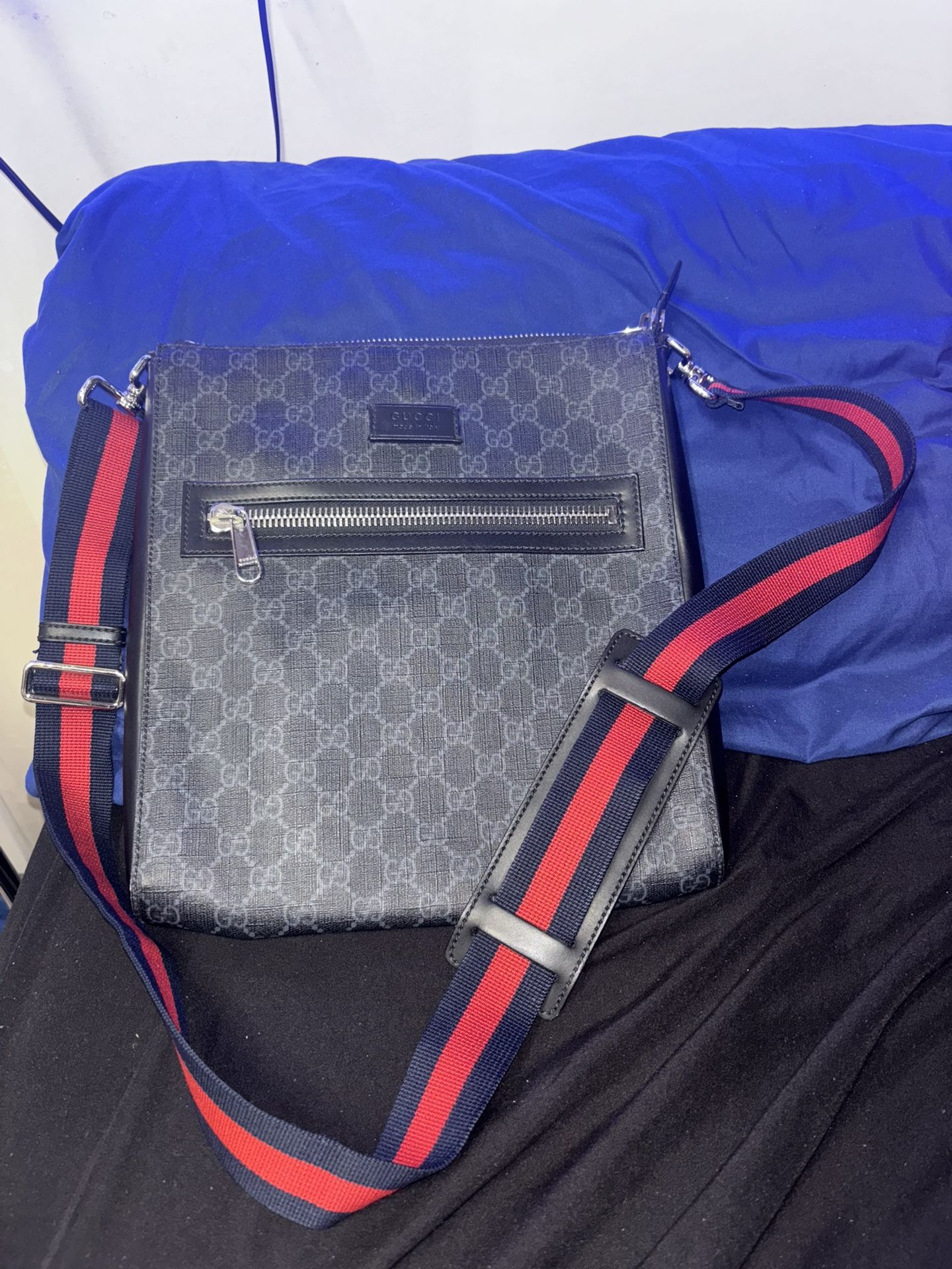 Gucci Men’s Messenger Bag
