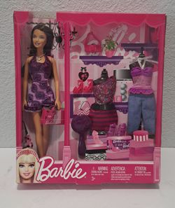 Barbie "Fashions Gift Set Doll" 2010