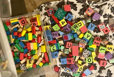 Toy blocks. 25451 Boxelder dr 92563