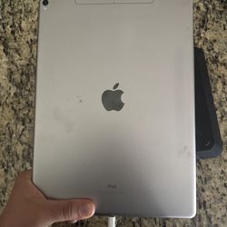 2 iPad Pros 