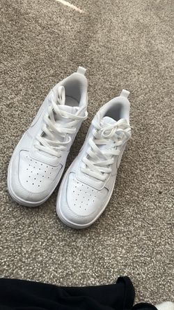 Nike Court Borough Low 2 white sneakers boys size 6.5Y