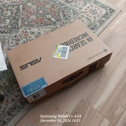 Brand NEW  ASUS CHOMEBOOK PLUS
