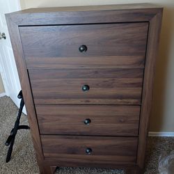 Furniture Dresser Set And Table Set Sold Together Or Separately Doesn't Matter 