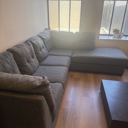 Couch / Sectional 