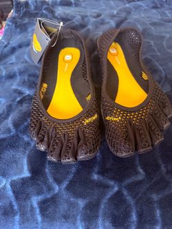 Vibram fivefinger shoes