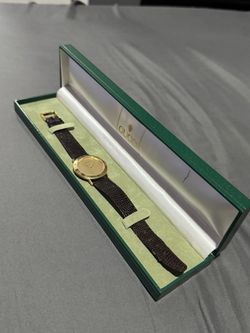 Vintage Gucci 3000.2M gold-plated watch