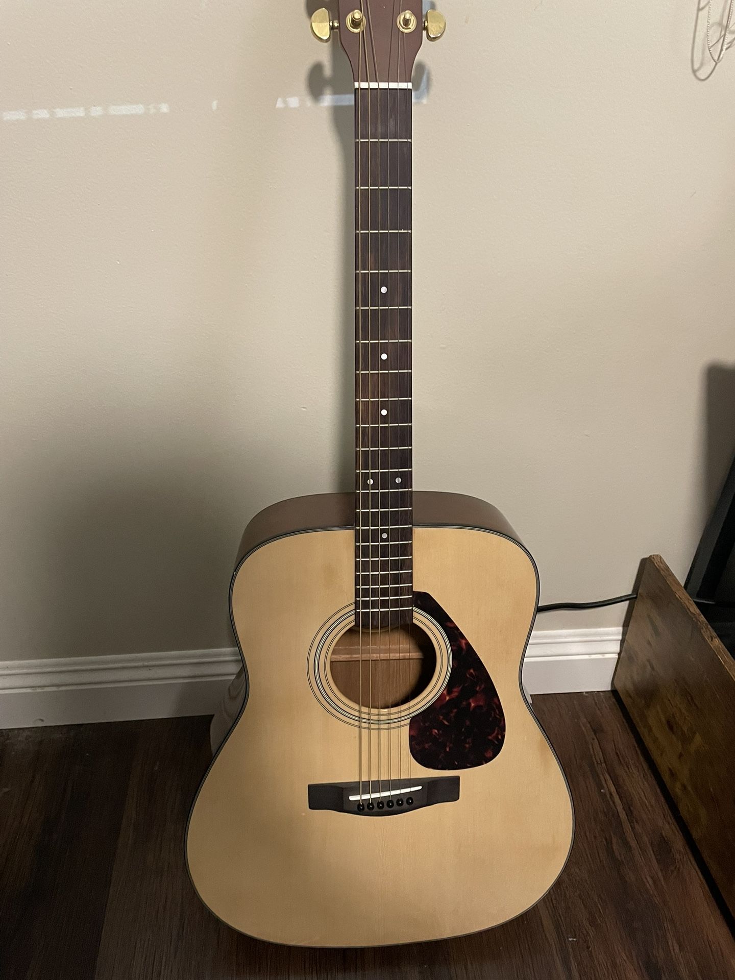 Yamaha Guitar