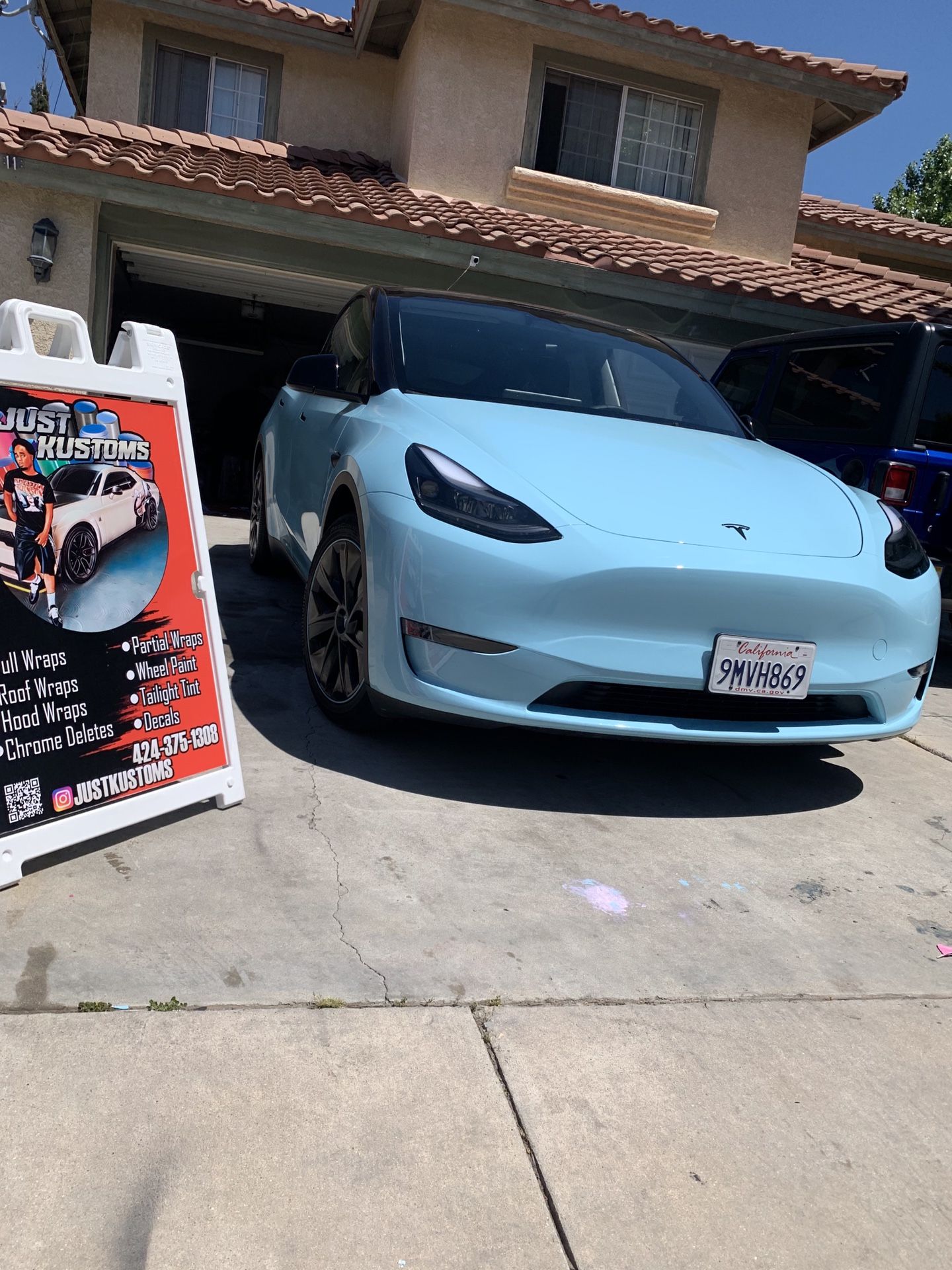 Custom Car Vinyl Wrap