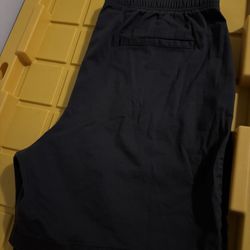 Old Navy jogger shorts (large)