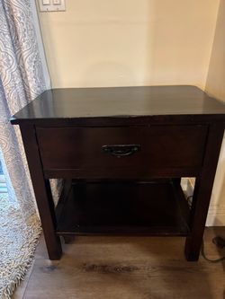 Beautiful Dark Wood Nightstand with Drawer and Shelf 28x18x27(H)”