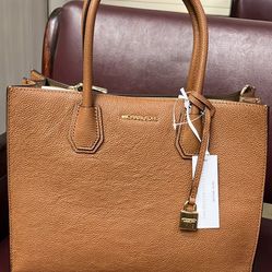 NEW Michael Kors Leather Bag NEW