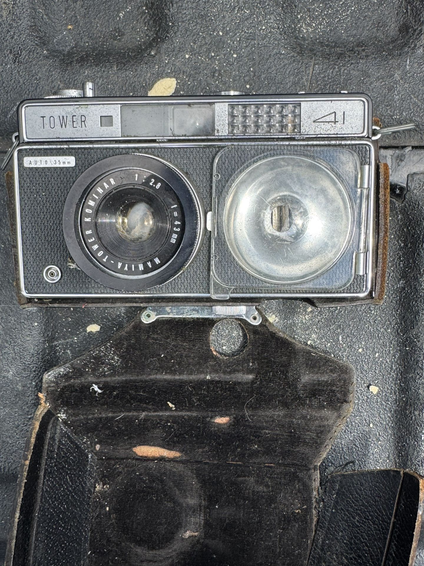 Vintage Tower 41 Auto 35mm Camera Rangefinder Flash Guide Japan