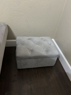 Mini storage compartment