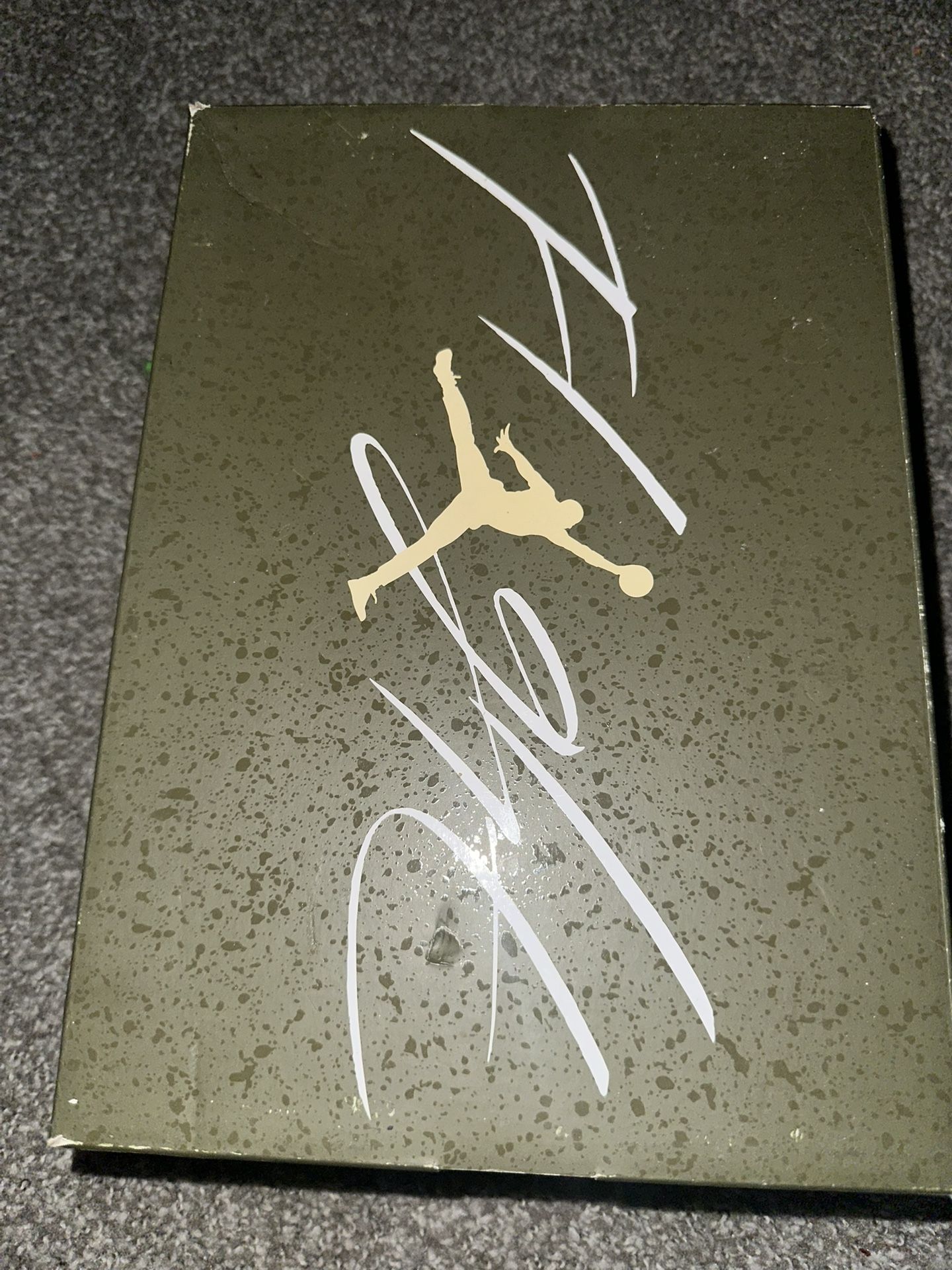 Air Jordan 4 Retro SE Craft 'Olive'