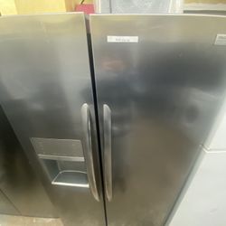 Frigidaire 36” Side By Side Refrigerator 