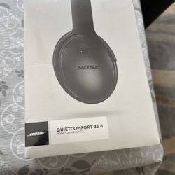 Brand New Never Opened Bose Quietcomfort 35 II