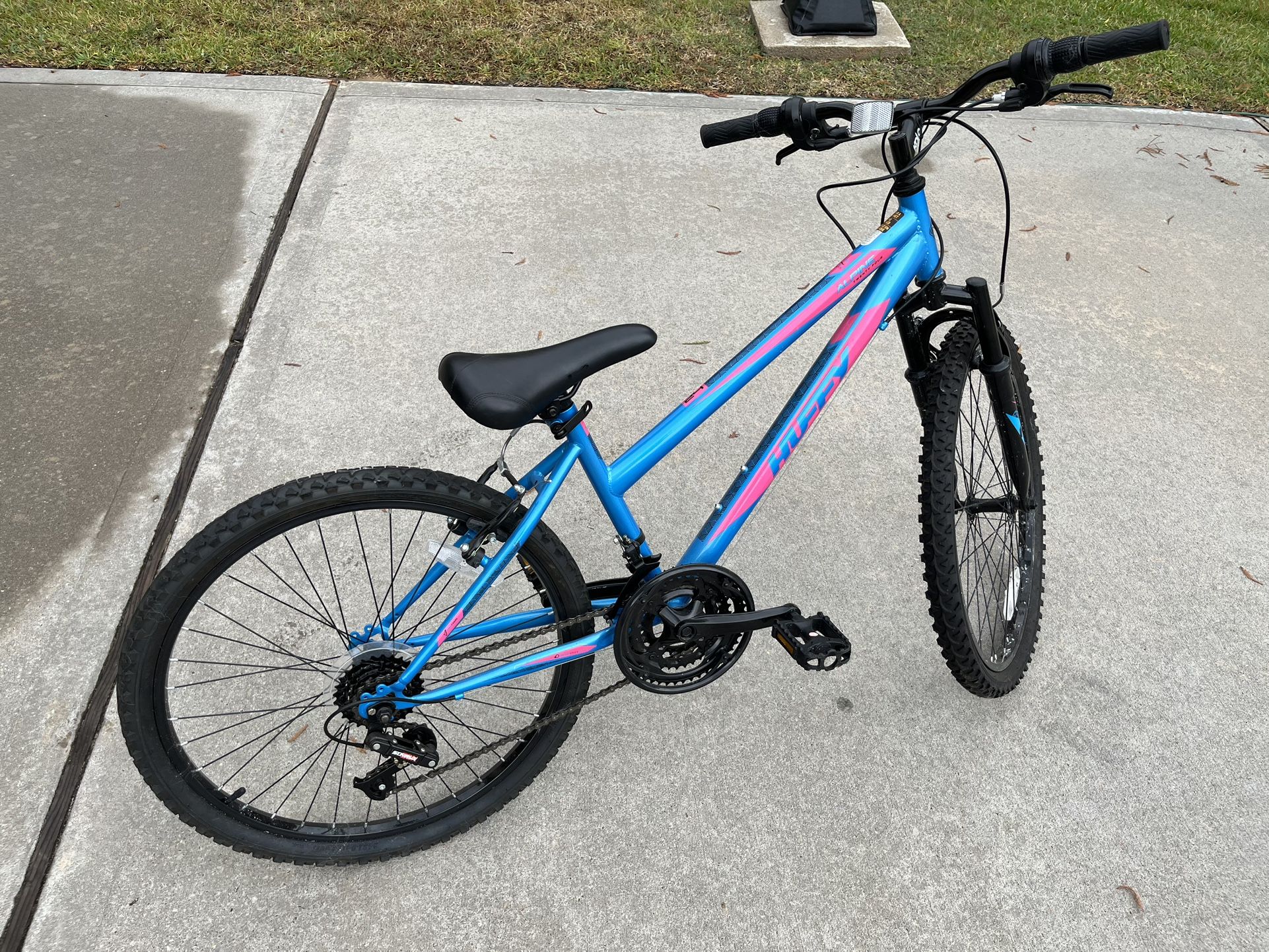 Huffy alpine Bike Bicycle 24 Inch Tires. Great Condition.