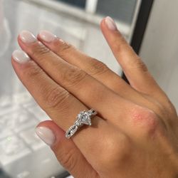 14k Gold Diamond women’s rings on Sale