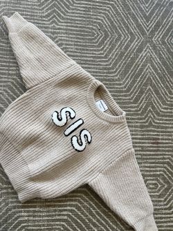 Sis sweater