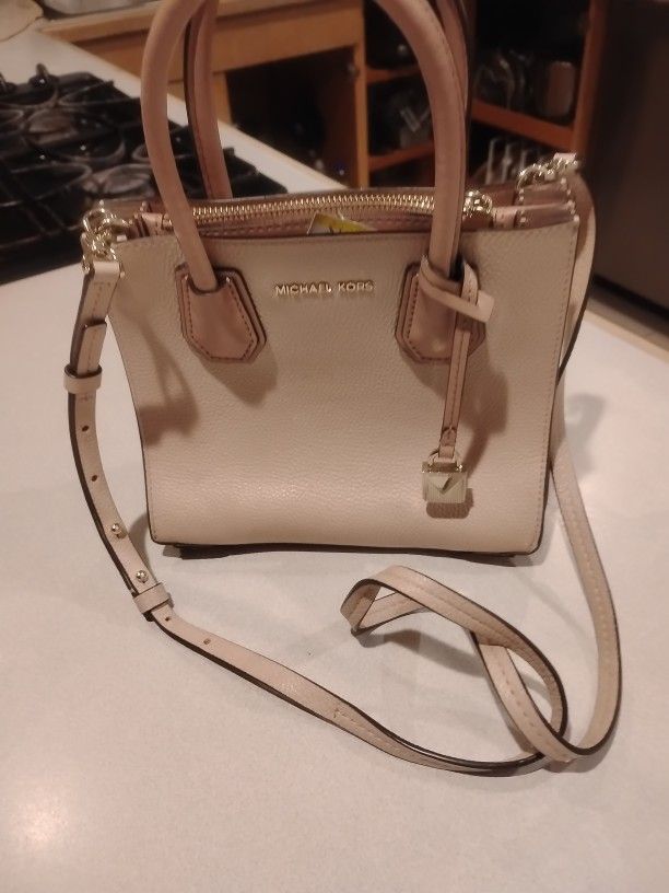 Michael Kors. Purse