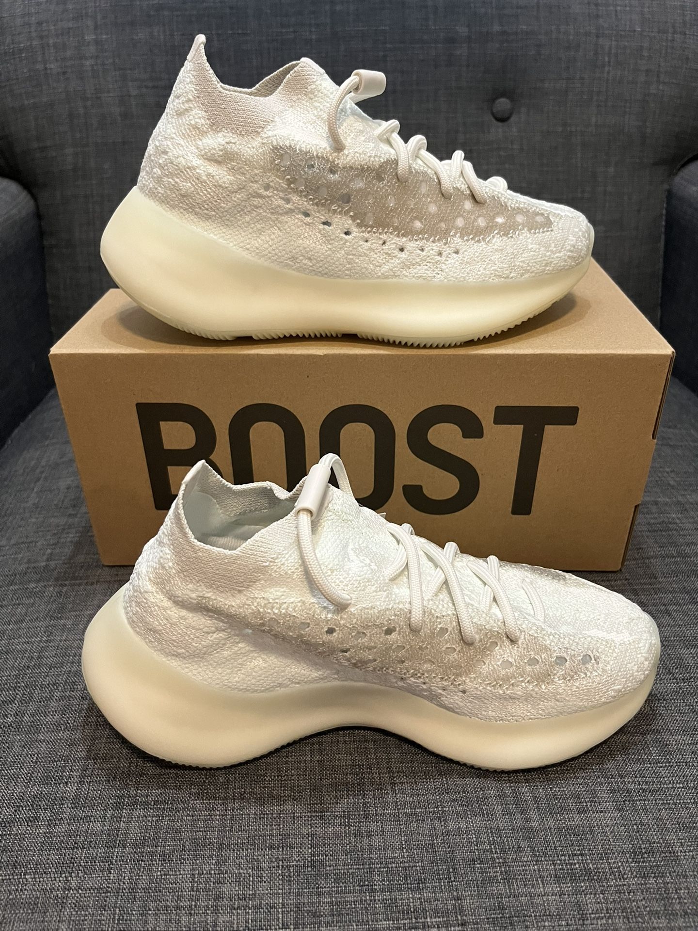 Yeezy Boost 380 Calcite Glow size 6.5 Deadstock Size 9 - adidas Yeezy Boost 380 Calcite Glow Brand New Og  main image 3