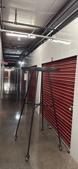Commercial 36” Round Clothing Display Rack – Folding