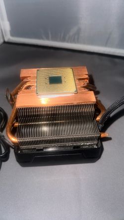 AMD Ryzen 9.3900X Matisse 3.8GHz 12-Core AM4 Boxed Processor with Wraith Prism Cooler