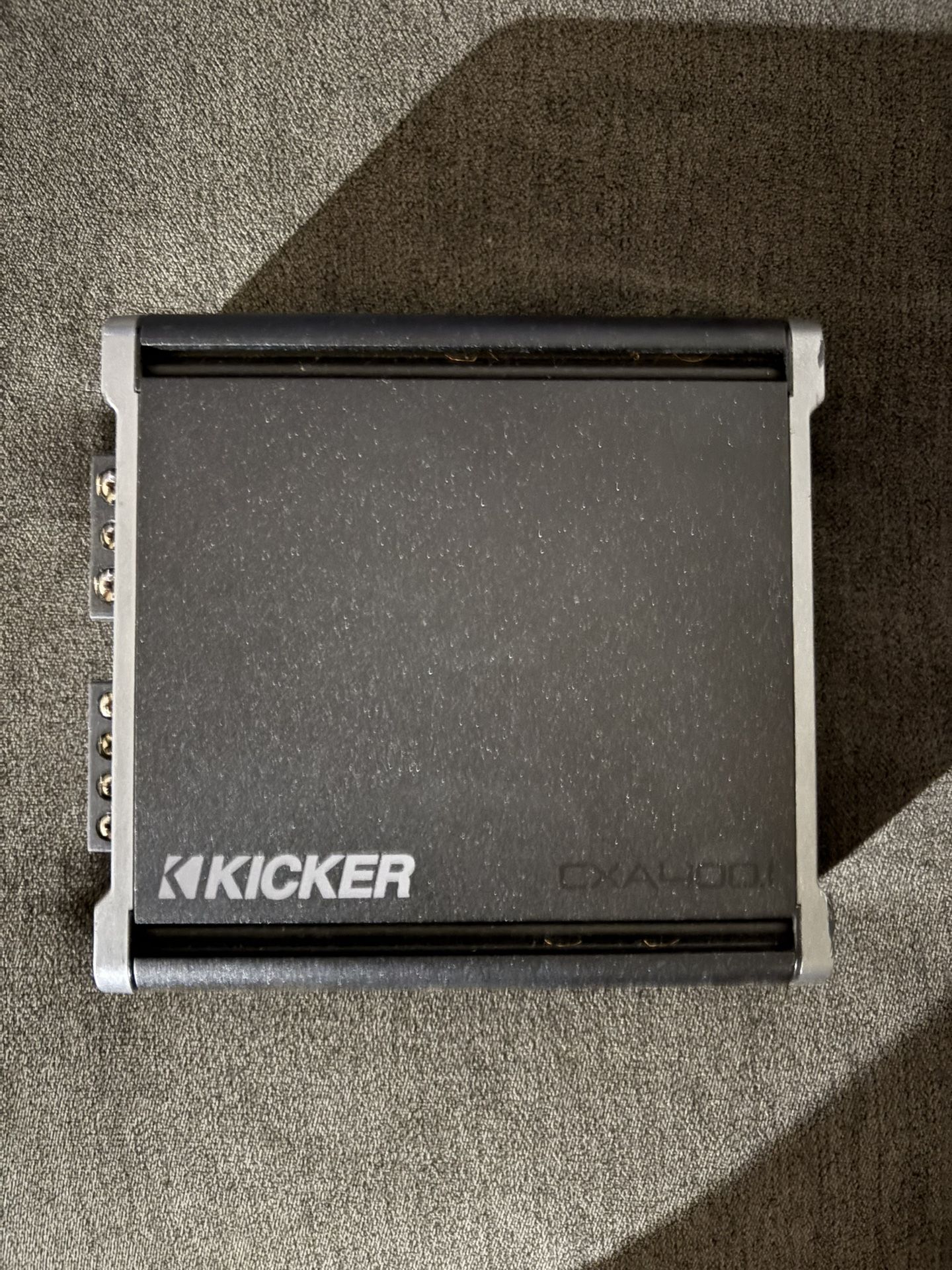 Kicker 400watt amp