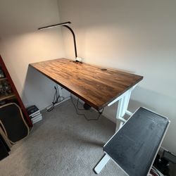 Uplift Electronic Sit/Stand Desk (Solid Wood Top, 6 Foot)