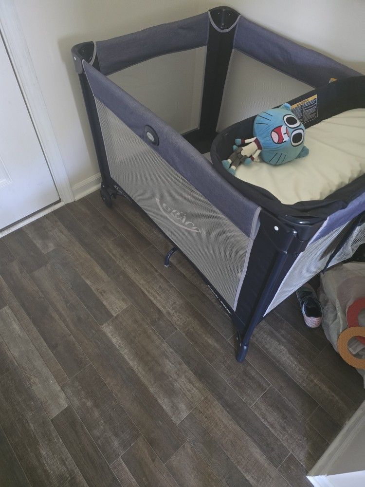 Baby Crib 