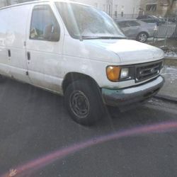 2005 Ford Econoline E 150 for Trade